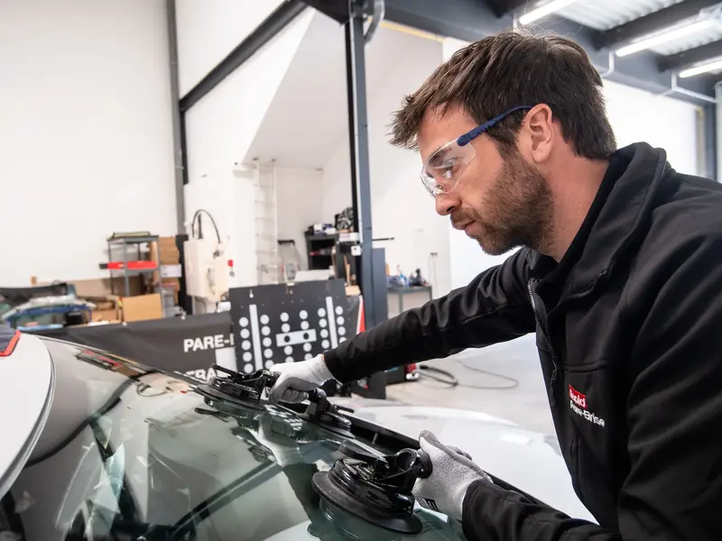 Prix d'un changement de pare-brise : ce qui fait varier la facture
